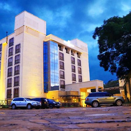 The White Rhino Hotel Nyeri Exterior photo