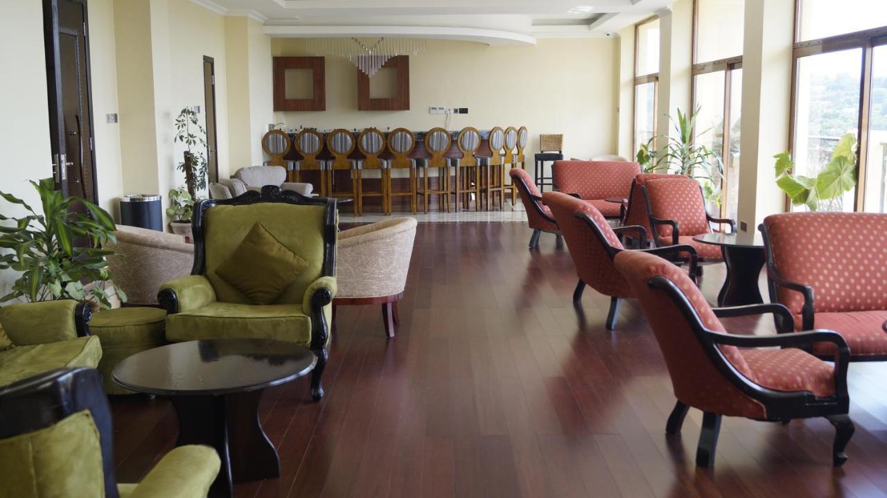 The White Rhino Hotel Nyeri Exterior photo