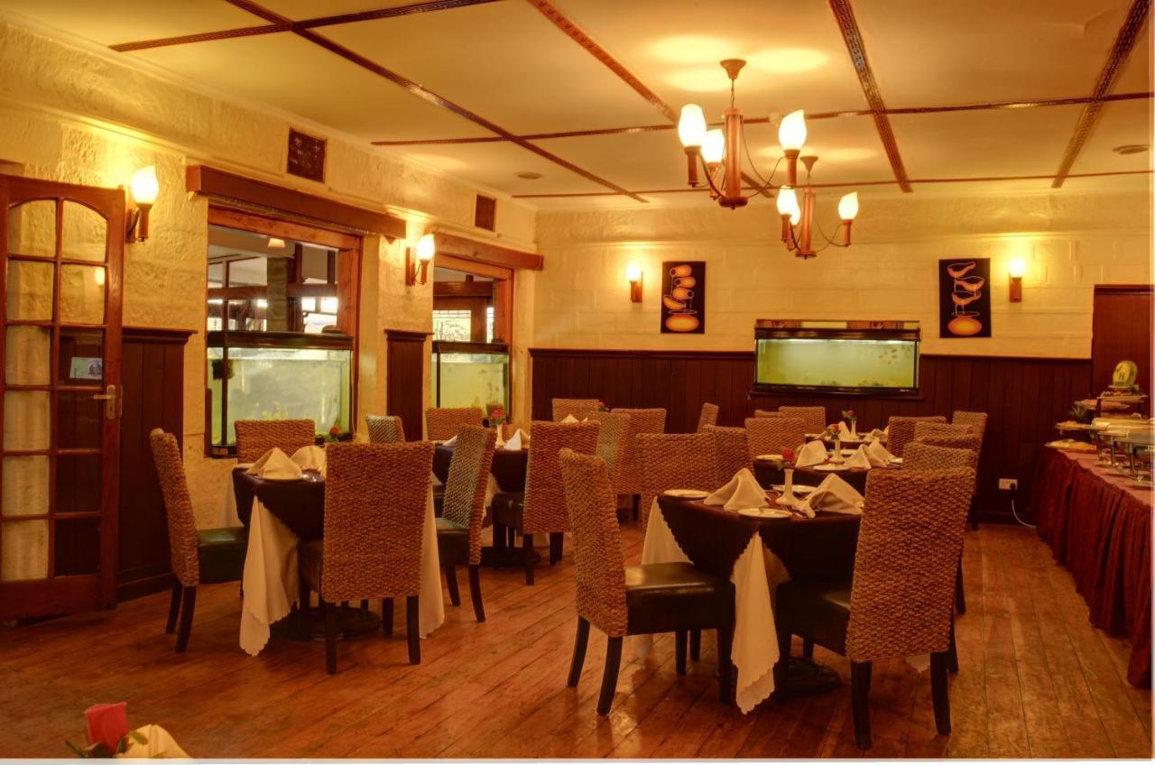The White Rhino Hotel Nyeri Exterior photo
