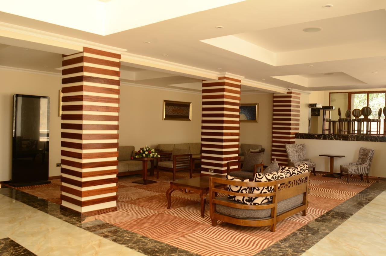 The White Rhino Hotel Nyeri Exterior photo