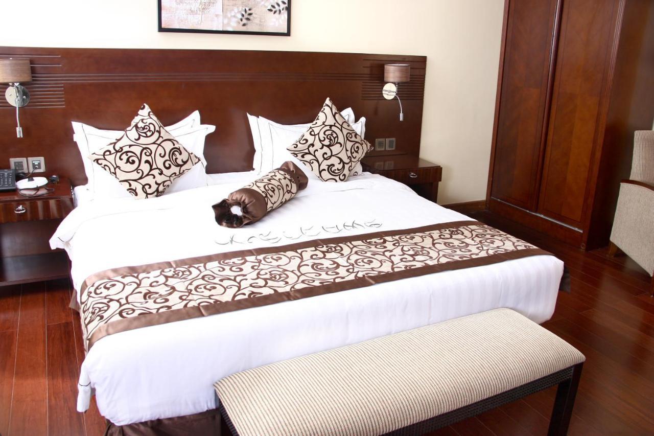 The White Rhino Hotel Nyeri Exterior photo