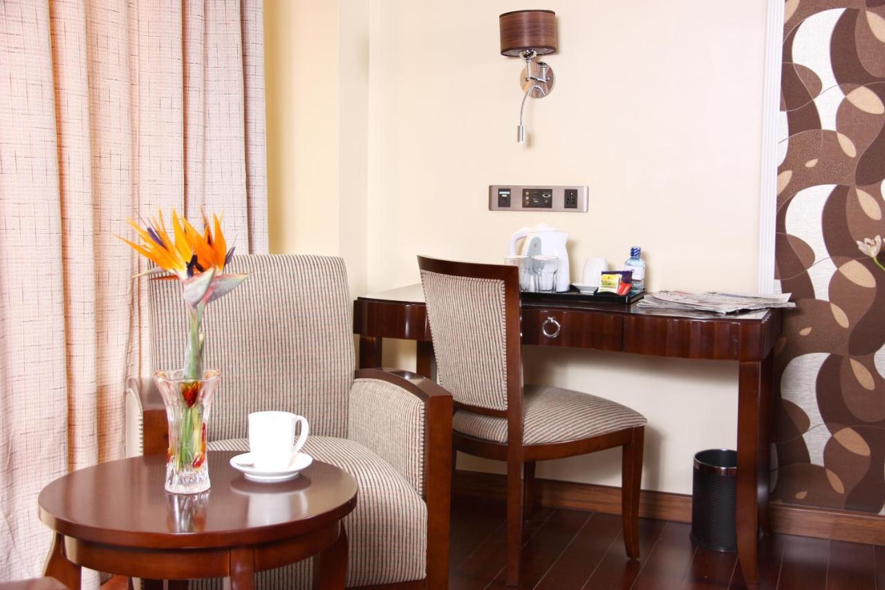 The White Rhino Hotel Nyeri Exterior photo